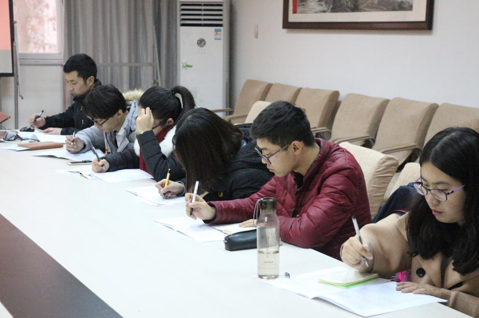 【两学一做】公司党委书记侯志军带领公司员工干部学习习近平在高校思想政治工作会议上的讲话精神 【两学一做】公司党委书记侯志军带领公司员工干部学习习近平在高校思想政治工作会议上的讲话精神