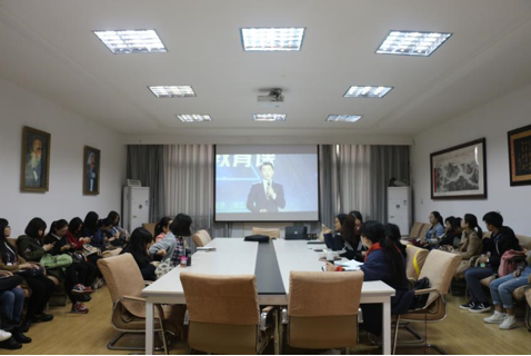 PG国际组织集中观看专题电视课堂节目《同上一堂国家安全教育课》 PG国际组织集中观看专题电视课堂节目《同上一堂国家安全教育课》